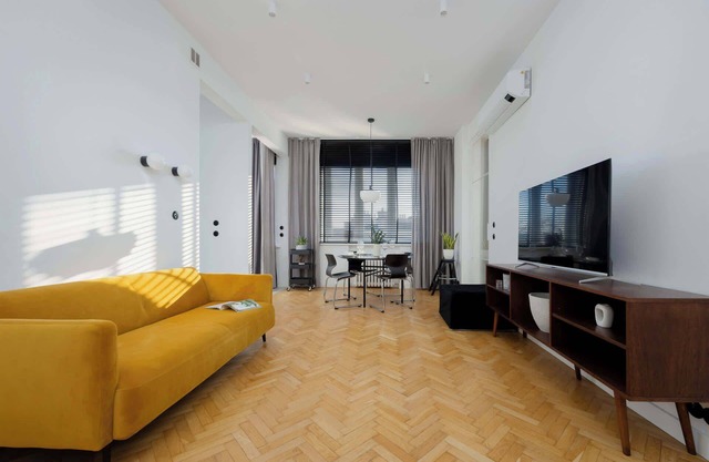 Fabryczna 24A Modern Apartment Remote Work