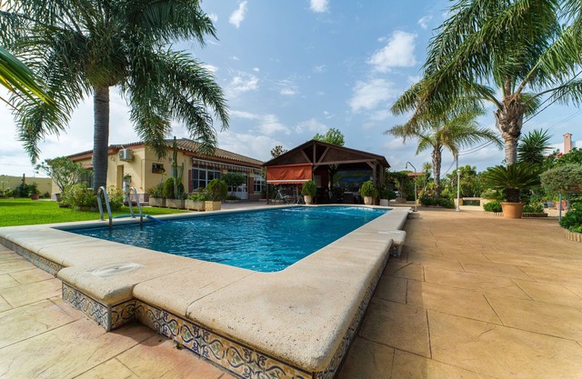 Fabulosa Villa Sonrisa 10 con gran piscina privada y aire acondicionado