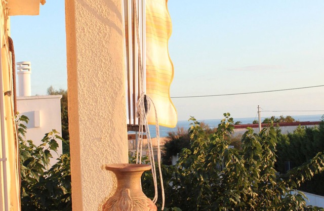 Vista al mar, a 50 metros de la playa, con garaje, el clima y la barbacoa: Fabulous