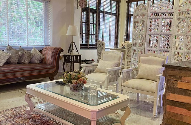 Fabulous 6-bedroom apartment in Sukha