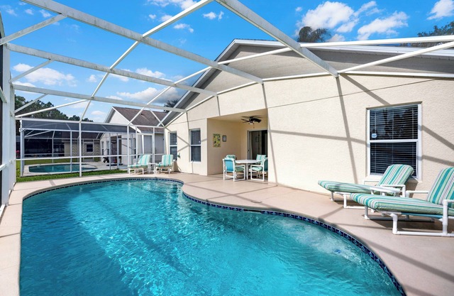Fabulous bright modern recently refurbished 5 bed home with water views