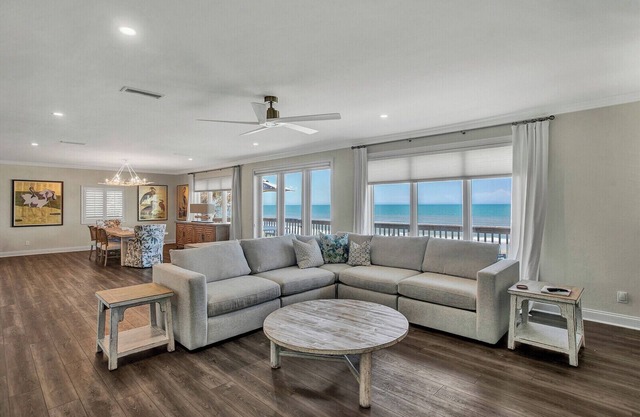 FABULOUS FLAMINGO! Gorgeous 4/3 Oceanfront! Just remodeled!