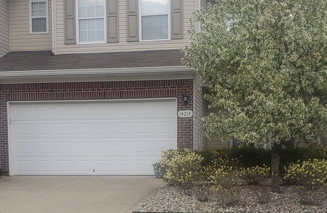 Fabulous home in central location close to main attractions in Indy