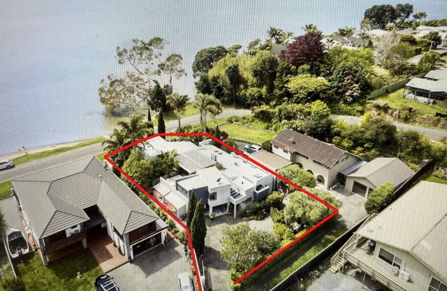 Fabulous House on the Harbour