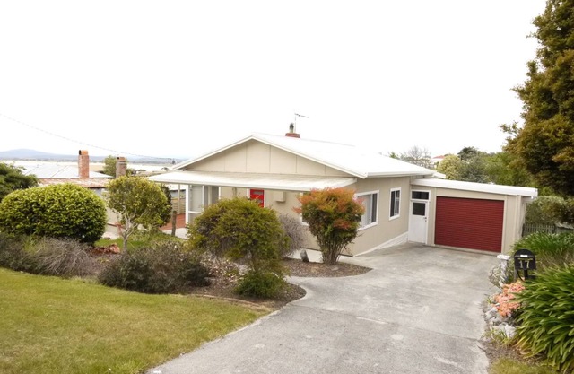 Fabulous Ocean Views - Golf Course & Beaches Nearby