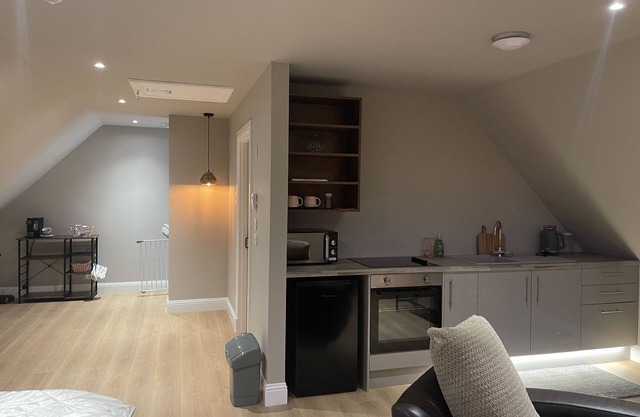 Fabulous Open Plan Studio Retreat - Cowdenbeath