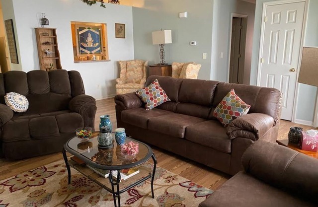 Fabulous pet friendly home just minutes from Kentucky Horse Park