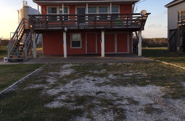 RECIENTEMENTE REMODELADO: Mermaid Hideaway Rentals, Matagorda, Texas. Capacidad para 6 personas.