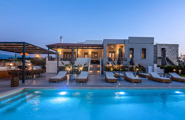 Fabulous Villa, 3 BD, 2 BA, private pool