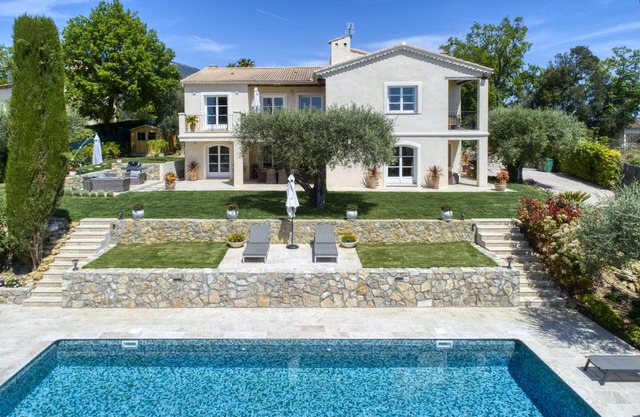 Fabulous villa with sea and mountain views between Valbonne and St Paul de Vence