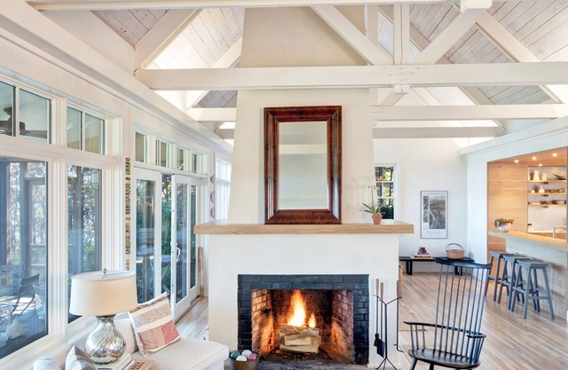Fabulous Waterfront house with Beach & Private Dock