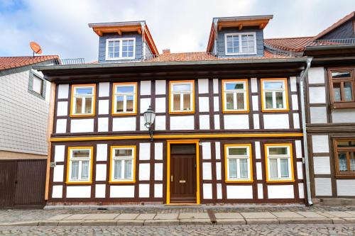 Fachwerkfeeling im gesamten EG-hochwertig neu sanierte Fewo im Heideviertel perfekte Innenstadtlage inklusive Parkplatz