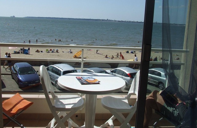 Facing the sea in Saint-Brévin-Les-Pins