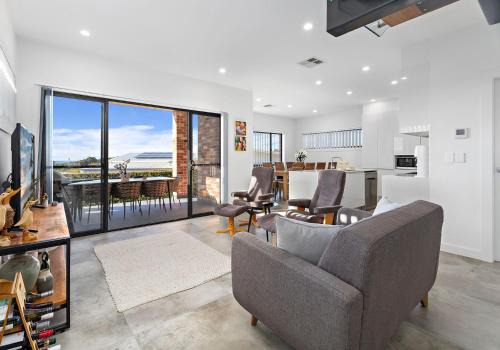 Fadden Street Retreat