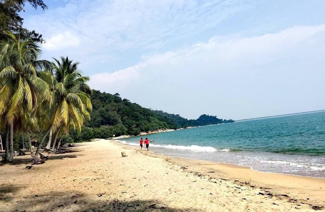 Fahaz Lumut Homestay