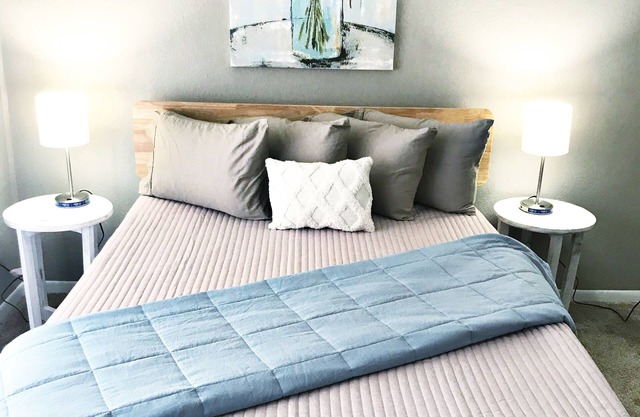 Fairfield Glade condo with King size bed, pet friendly and WiFi