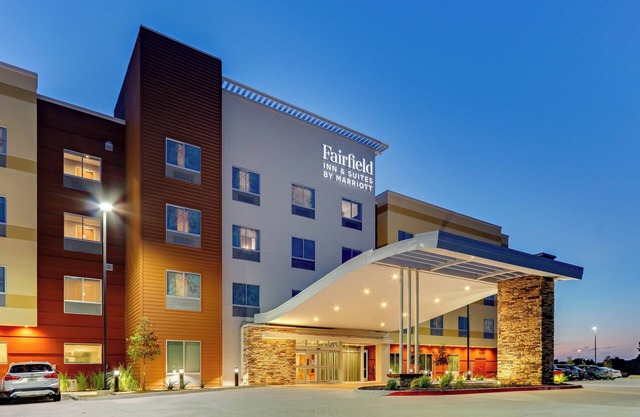 Fairfield Inn & Suites by Marriott Dallas Love Field