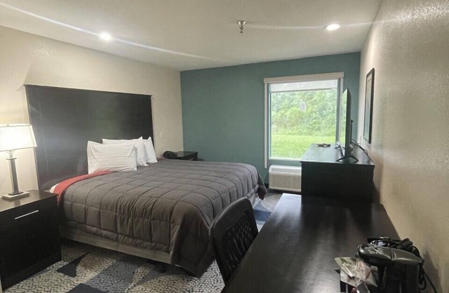 Fairway Inn