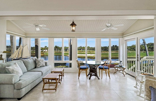 Fairway One Villa Golf & Lagoon Views Walk to Beach Club