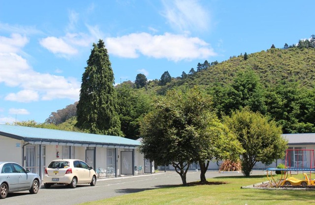 Fairy Springs Motel