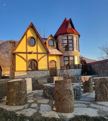 Fairytale Land - Heated pool