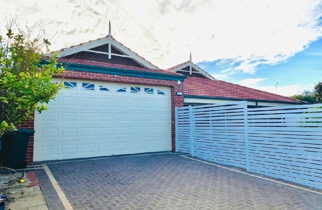 Falcon Estuary Escape Entire home in Falcon, Australia