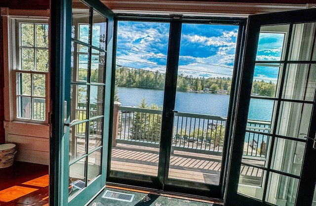 ☀️L A K A T I O N⚓️WATERFRONT-KAYAKS-PADDLEBOARDS-AC-DOCK-🐟LAKES REGION NH ⛰️