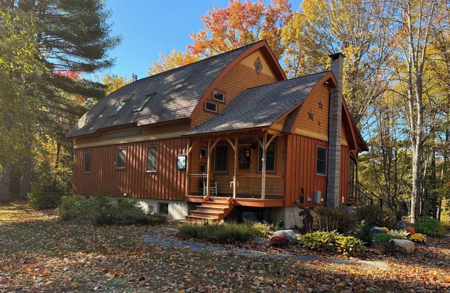 Family friendly on the Saco River, hike,kayak North Conway outlets and Bridgton