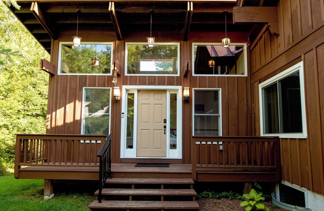 Fall SoVT Retreat - Hot Tub, Fire Pit, Pet friendly - MTN Biking - Hiking