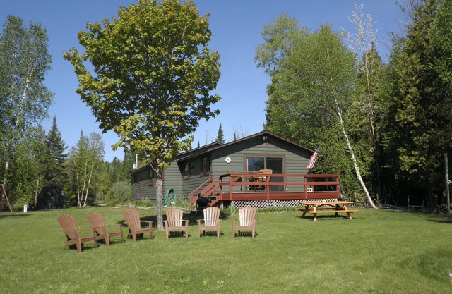 Happy Family Leelanau Lakefront Cottage