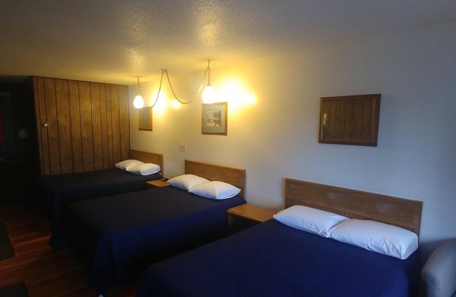 Falls Motel