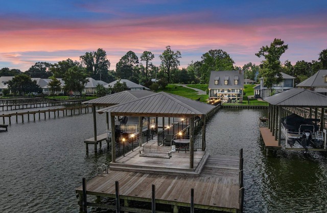 False River Waterfront - Pets - Fire Pit - Porch