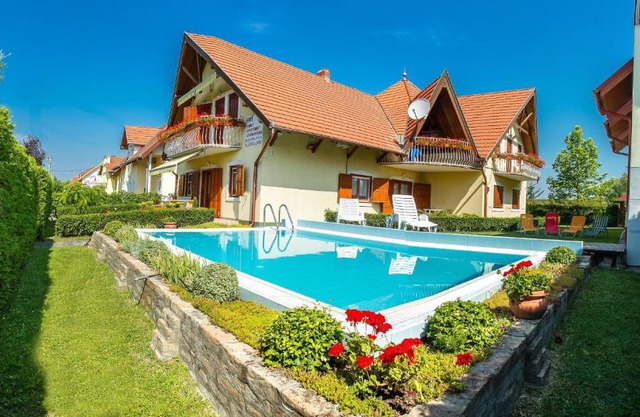 Familia Apartment 100/7