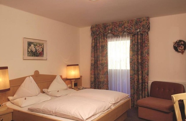 Familienzimmer mit Dusche od. Bad, 4-6 Nächte - Hotel Salzburger Hof