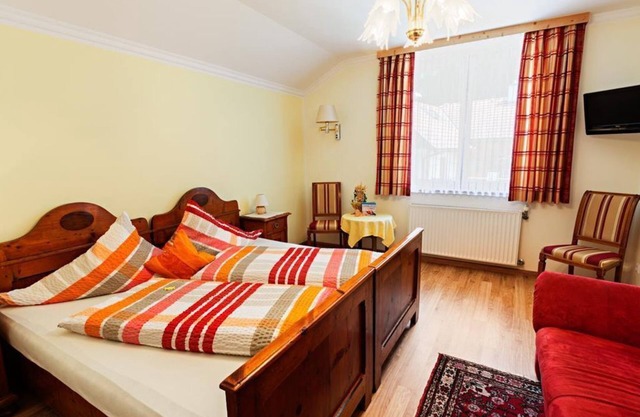 Familienzimmer Rosenrot - Landhaus Pension Holle
