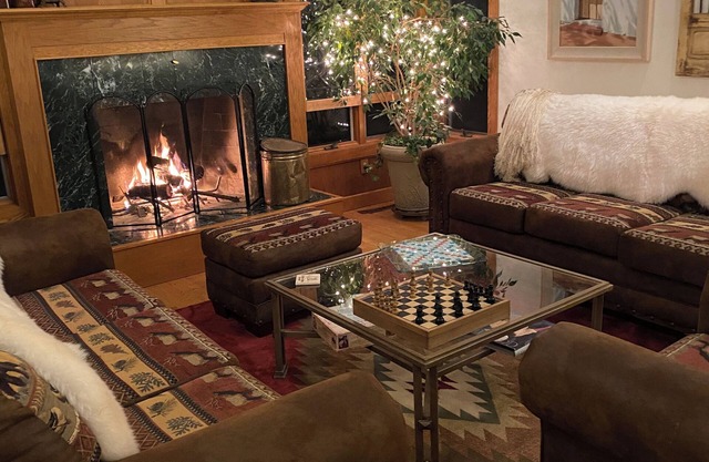 Families! King Beds! Views! Pets! Karaoke! Brides! Tosi's! Etre Farms!