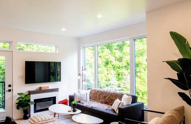 FAMILIES: Sandbanks Pass & Games Room