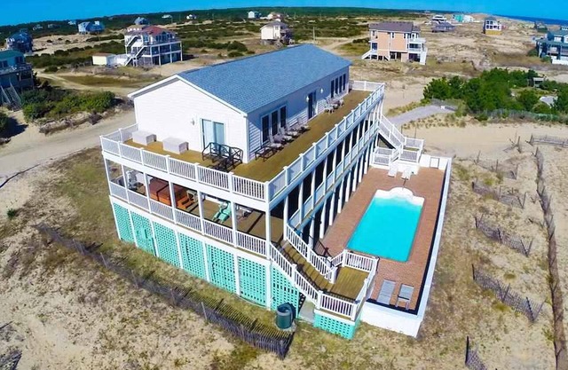 Familia 4x4 de lujo, a pasos de la playa, piscina, jacuzzi, teatro, alquiler de domingo, wifi