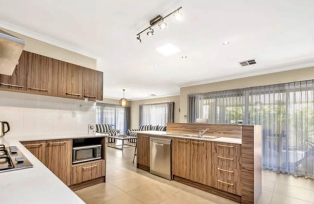 Family Accommodation -lakelands