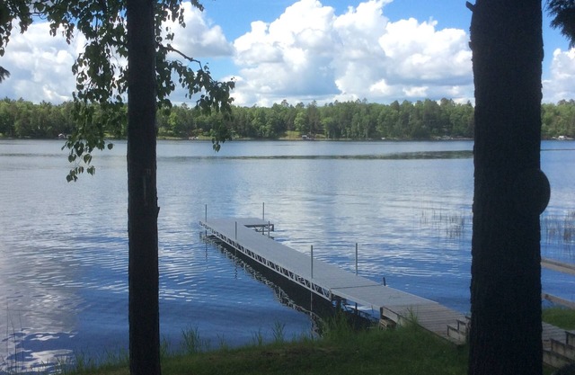 Recientemente remodelada casa familiar de tres dormitorios en Third Crow Wing Lake