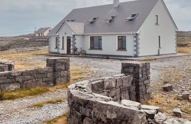(Family and pet friendly), Inishmore, Aran Islands, Large spacious property!