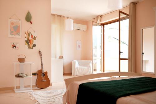 Family Apartment, 3 Balconies & Central Location, Gioiosa Marea, Fichi dIndia by Ideal Sicily
