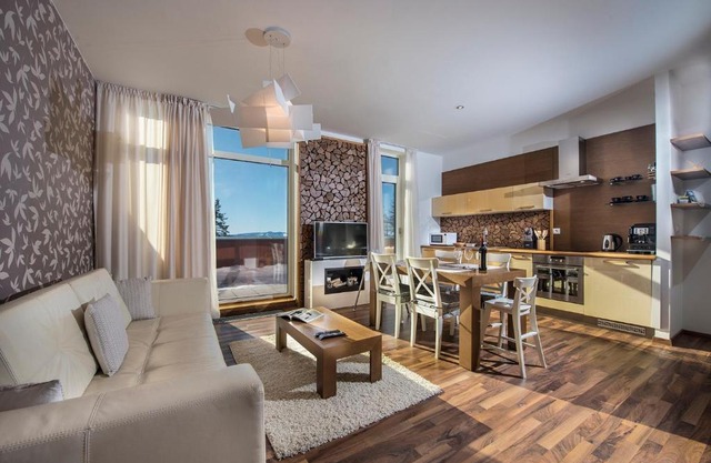 Family Apartment 32, House Oliver