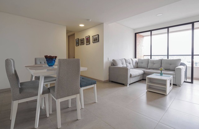 Apartamento Familiar con Vistas Increíbles y Aire Acondicionado frente a Viva