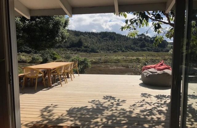 Casa familiar en la playa con embarcadero privado y piscina spa
