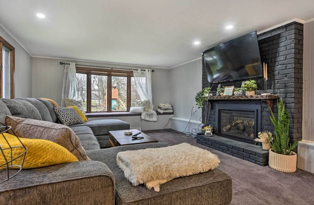 Family Buffalo Vacation Rental w/ Yard!