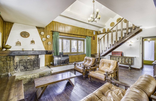 Family Chalet In Monte Amiata, Abbadia San Salvatore, Italy