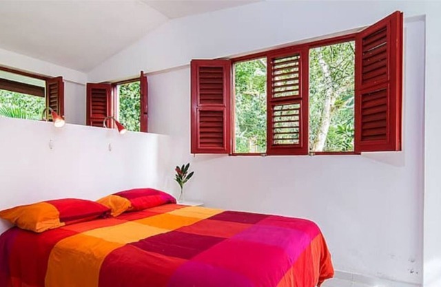 Family Cabin by the River, EcoTurism, Wifi, Pet Friendly @drvacationsrental