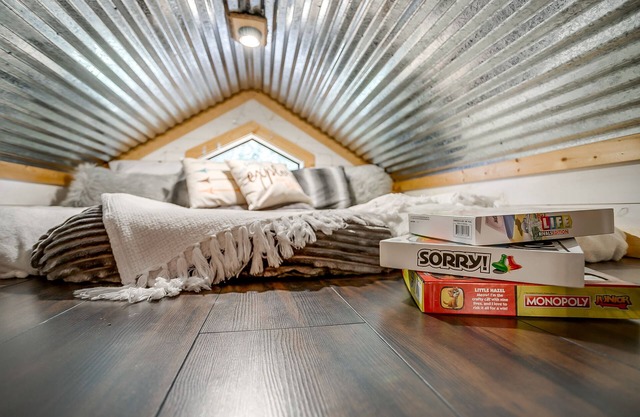 Family Cabin Suites on Ranch: Hot Tub, Fire Pits, Fishing