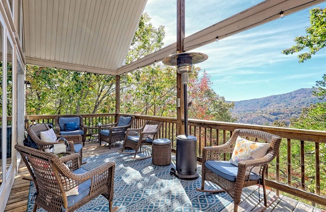 Family Escape w/ Views | Golf | Firepit | Game Room